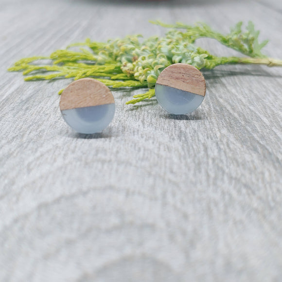 Wood and Smoke Blue Resin Colourful Stud Earrings - Round