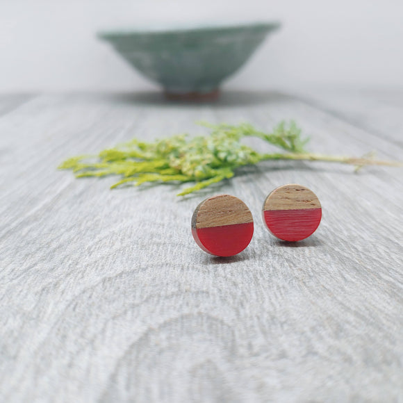 Wood and Red Wine Resin Colourful Stud Earrings - Round